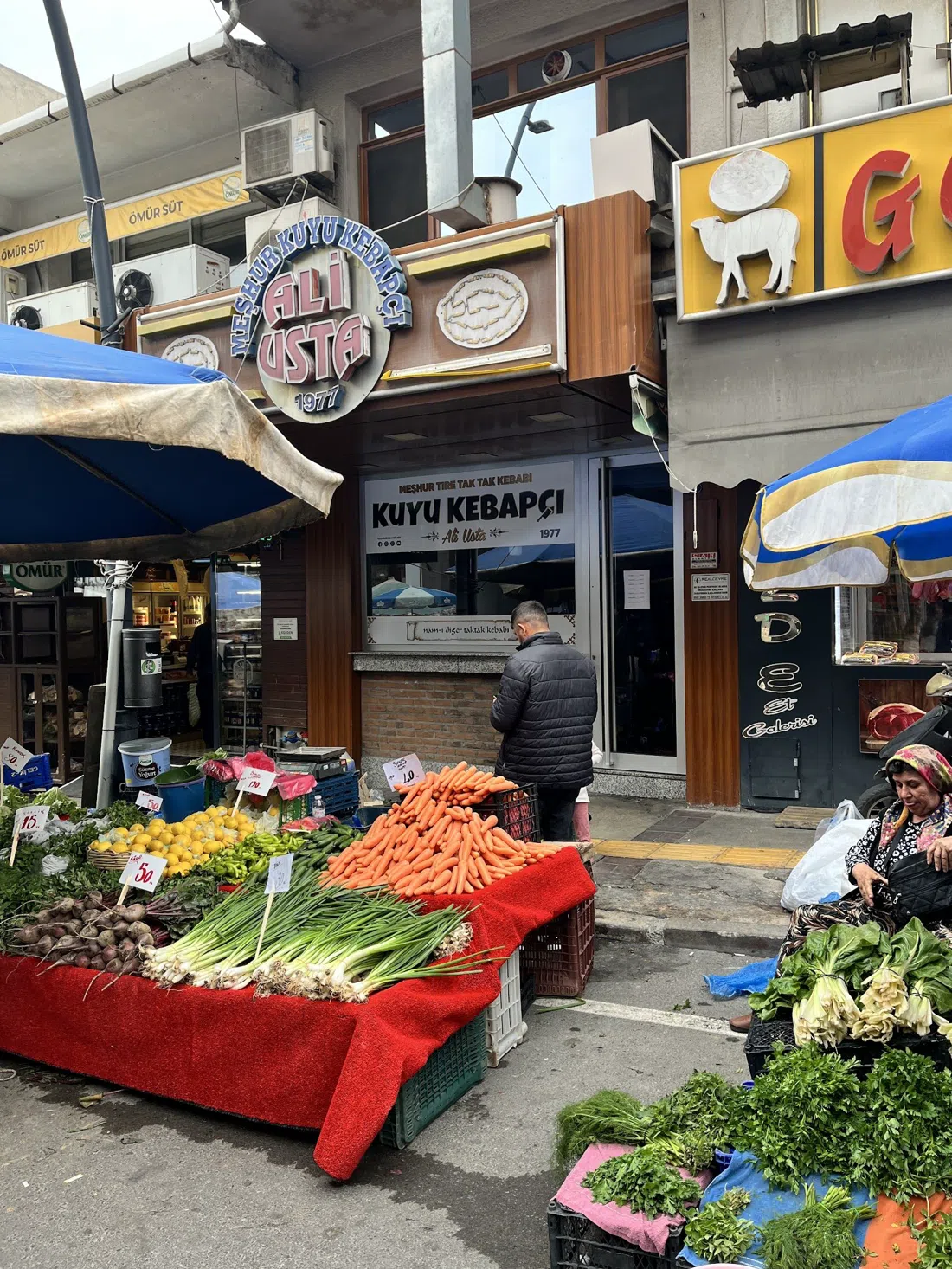 Tire Salı Pazarı (Tire Tuesday Market), Izmir