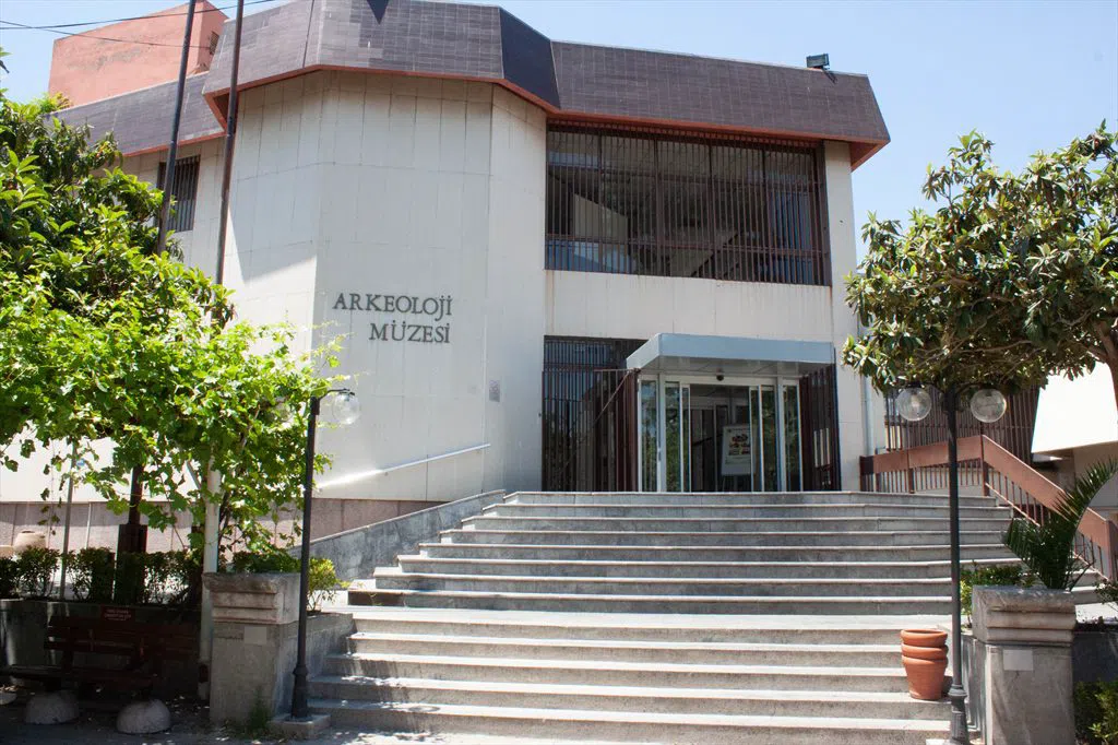 Musée archéologique d'Izmir (İzmir Arkeoloji Müzesi), Izmir